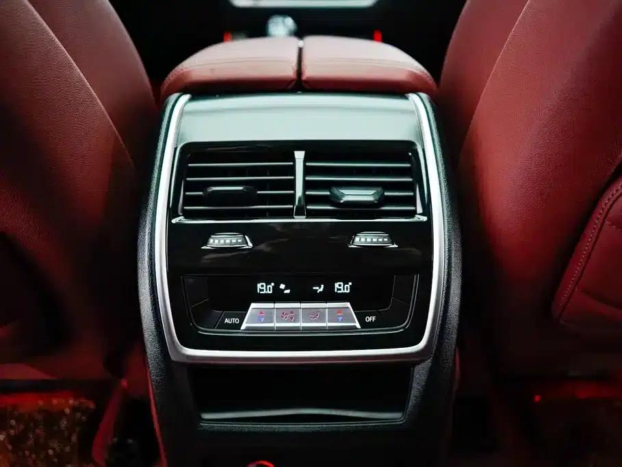 BMW X5 2022 xDrive 40Li M Sport Package — миниатюра 20