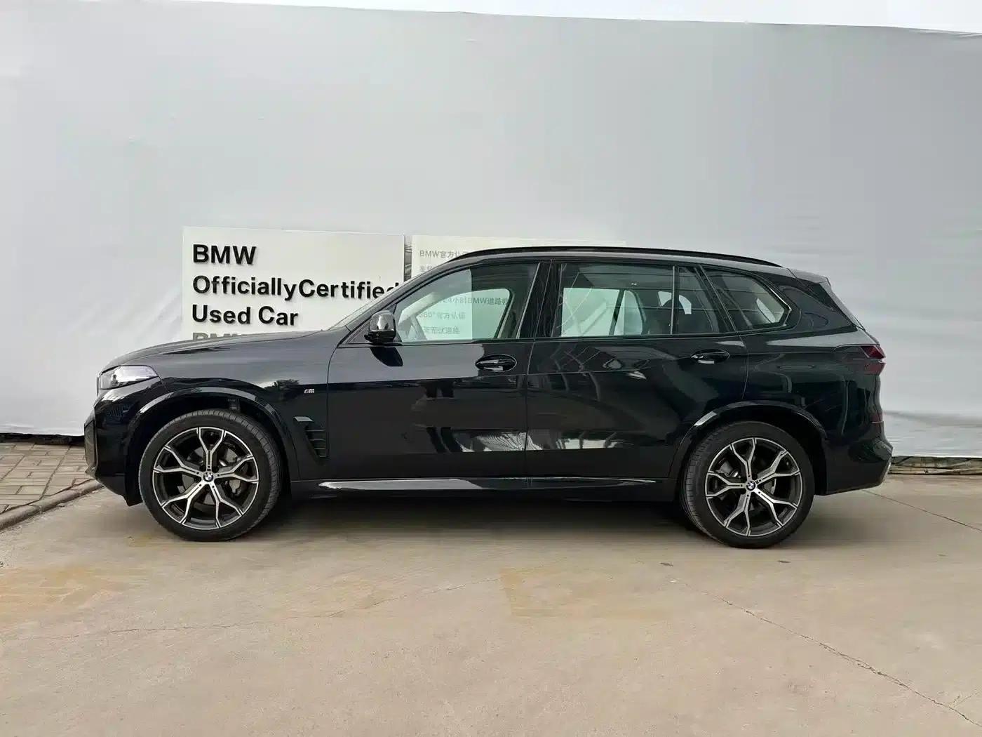 BMW X5 2025 xDrive 30Li M Sport Shadow Edition — миниатюра 3