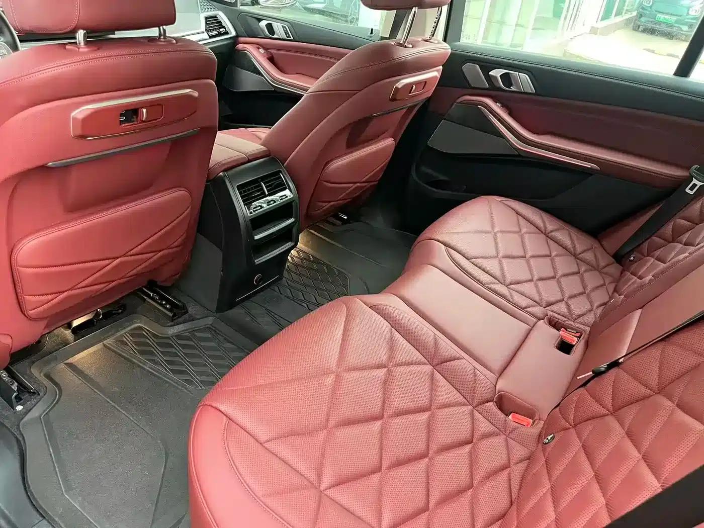 BMW X5 2025 xDrive 30Li M Sport Shadow Edition — миниатюра 9
