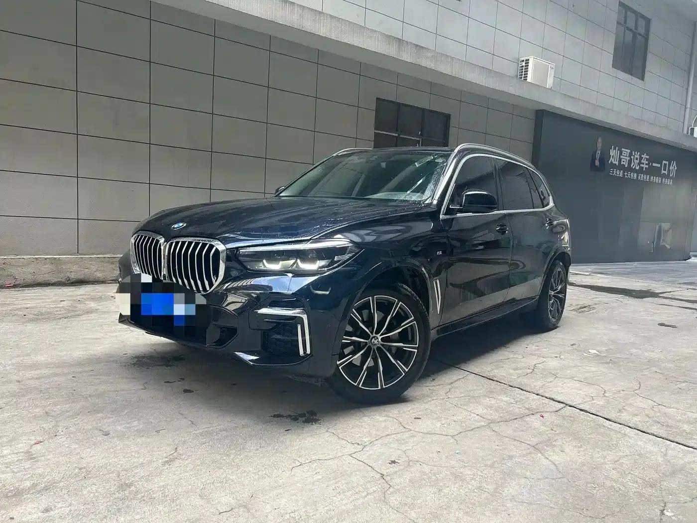BMW X5 2022 xDrive 30Li M Sport Package — миниатюра 1
