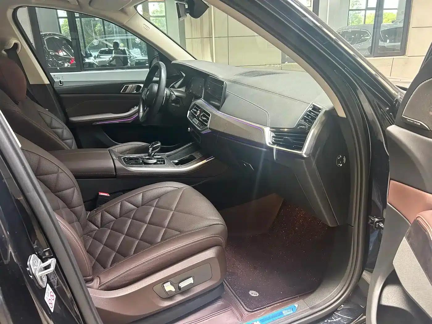 BMW X5 2022 xDrive 30Li M Sport Package — миниатюра 7