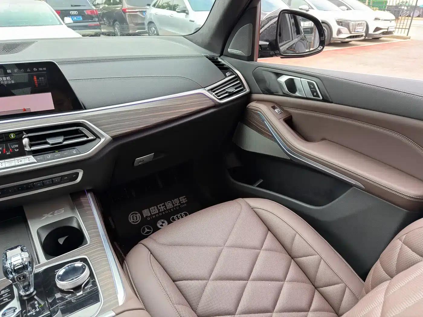 BMW X5 2022 Facelift xDrive 40Li M Sport Package — миниатюра 10
