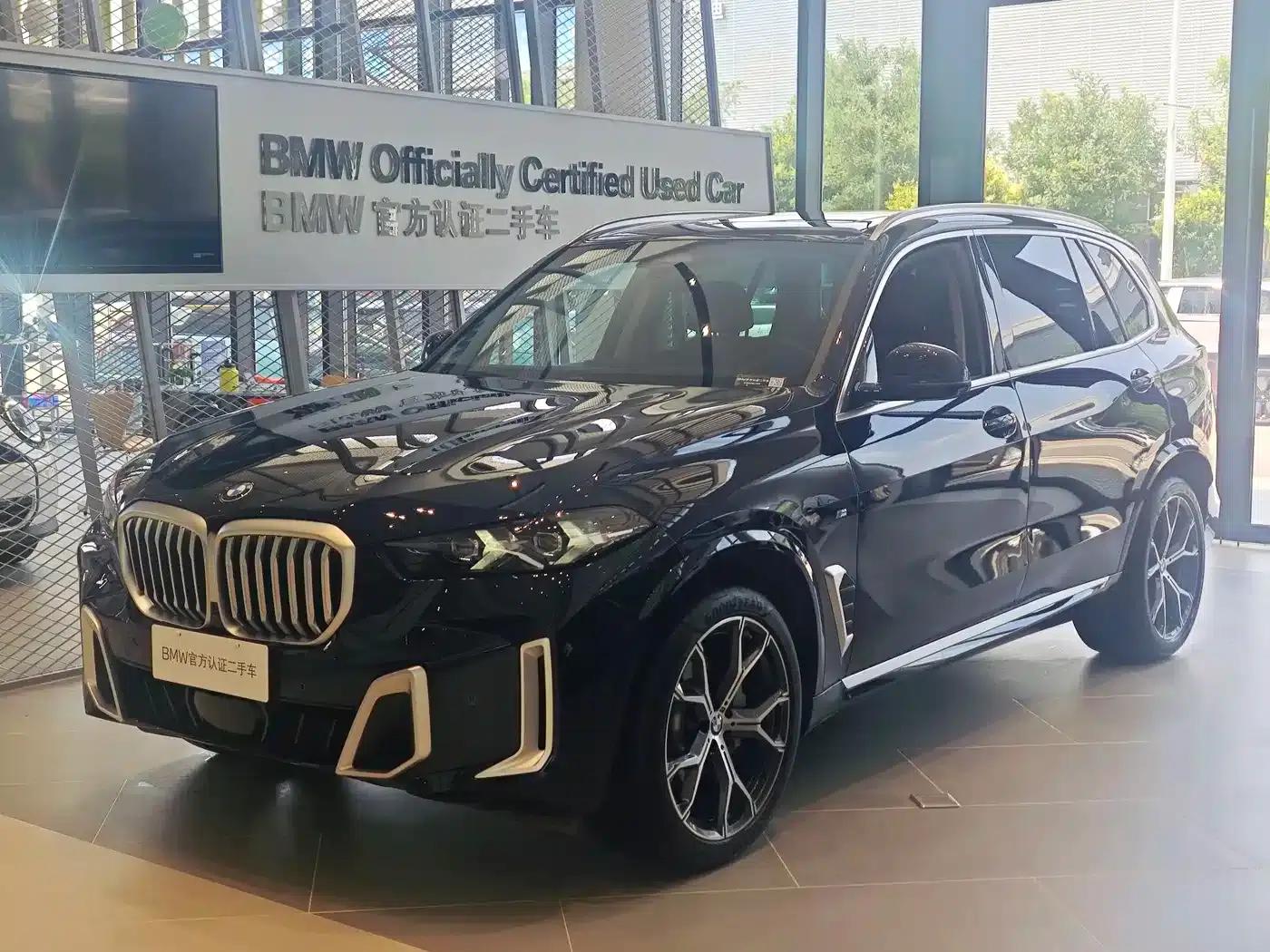 BMW X5 2025 xDrive 30Li M Sport Shadow Edition — миниатюра 1