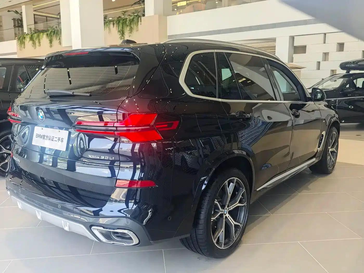 BMW X5 2025 xDrive 30Li M Sport Shadow Edition — миниатюра 10