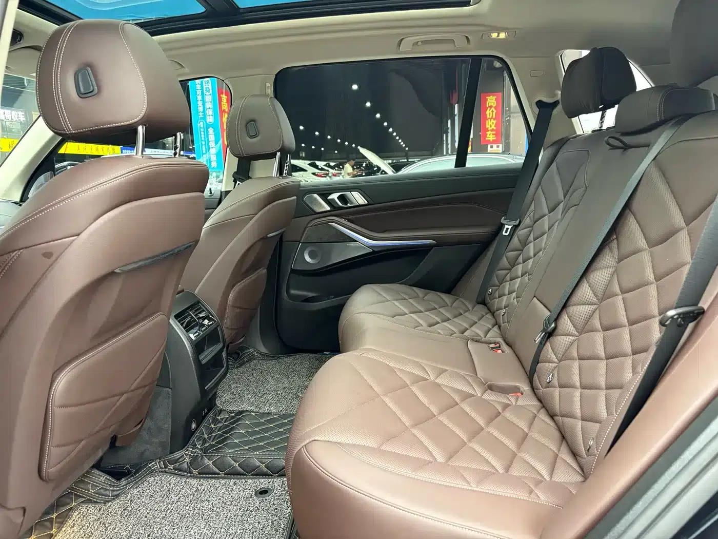 BMW X5 2022 xDrive 30Li Luxury M Sport Package — миниатюра 13