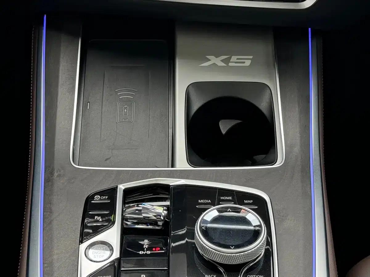 BMW X5 2023 xDrive 30Li M Sport Shadow Edition — миниатюра 14