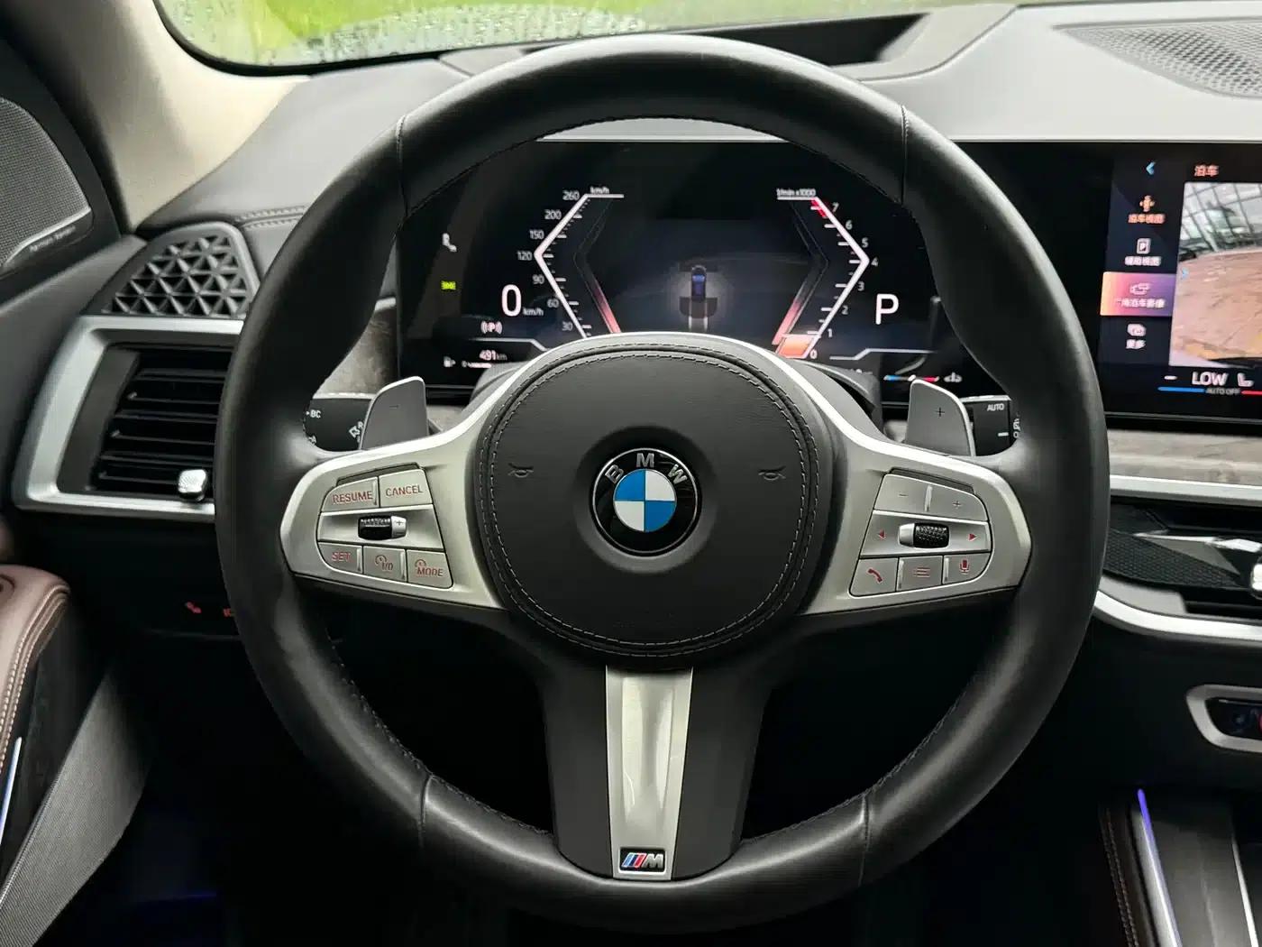 BMW X5 2023 xDrive 30Li M Sport Shadow Edition — миниатюра 15