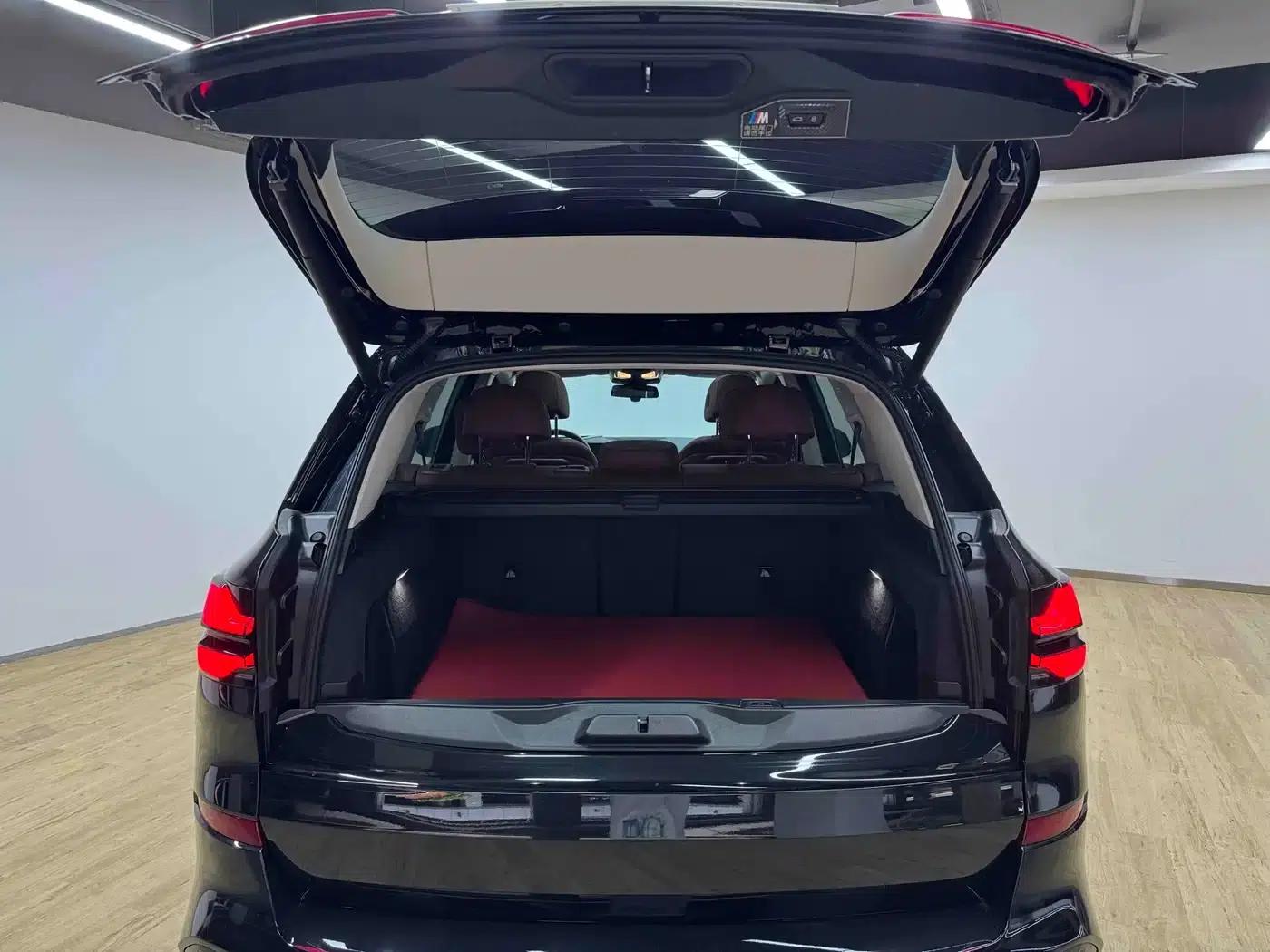 BMW X5 2023 xDrive 30Li Luxury M Sport Package — миниатюра 30