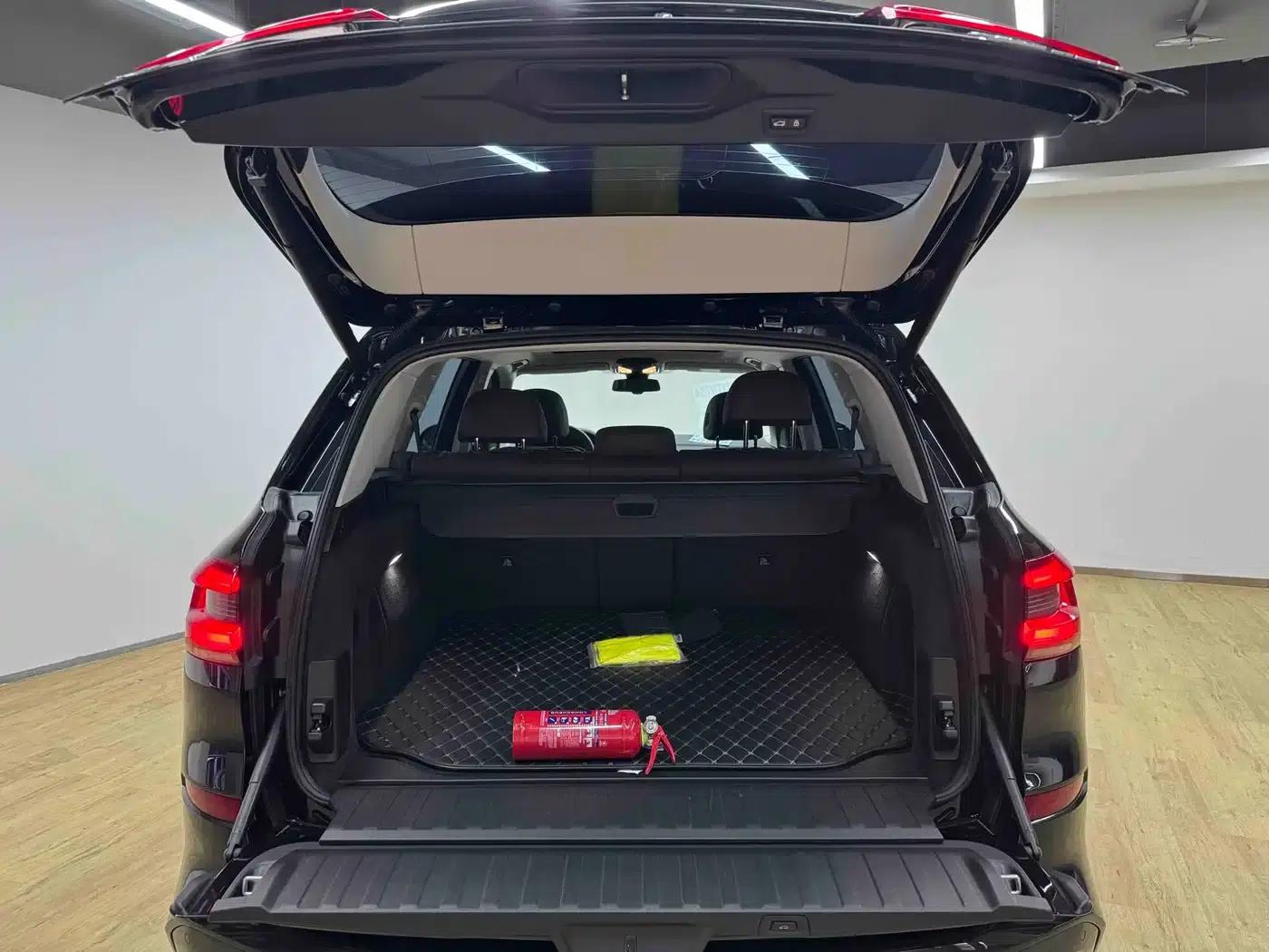 BMW X5 2022 xDrive 30Li Luxury M Sport Package — миниатюра 32