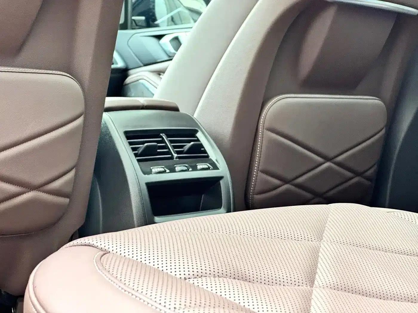 BMW X5 2025 xDrive 30Li M Sport Shadow Edition — миниатюра 9