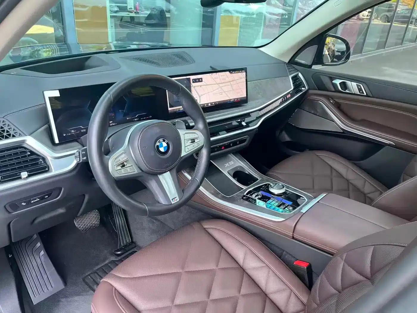BMW X5 2023 xDrive 30Li M Sport Shadow Edition — миниатюра 11
