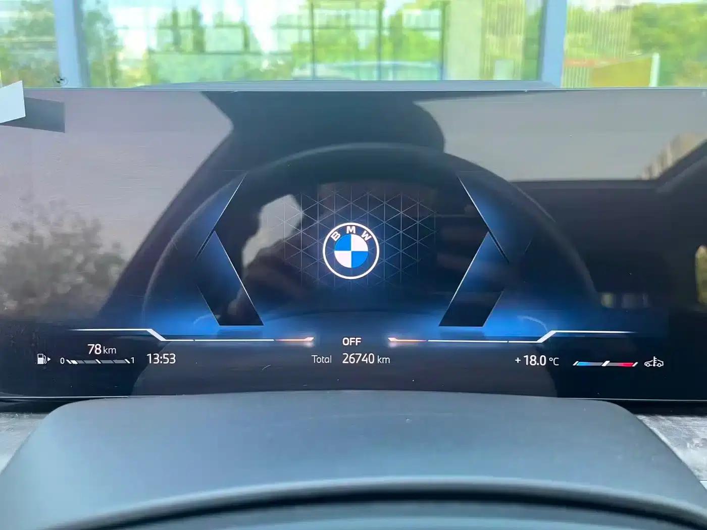 BMW X5 2023 xDrive 30Li M Sport Shadow Edition — миниатюра 8