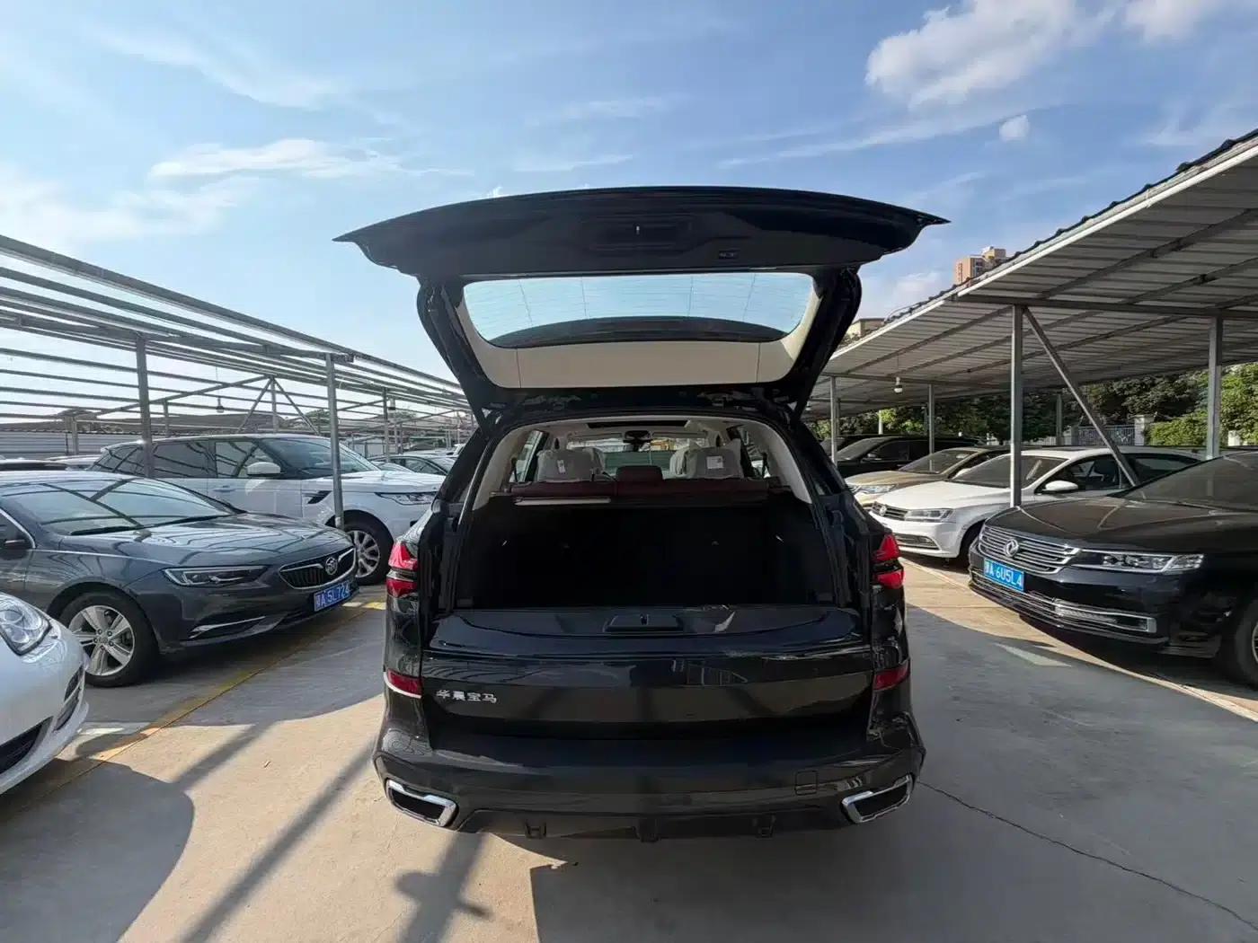 BMW X5 2026 Facelift xDrive 30Li M Sport Shadow Edition — миниатюра 12