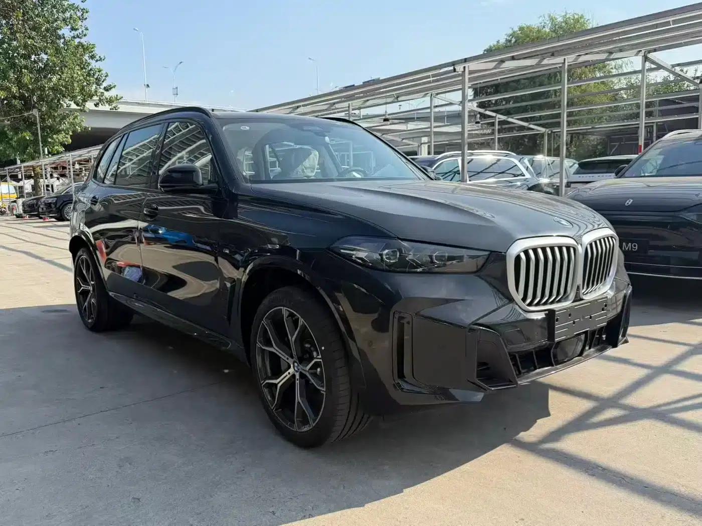 BMW X5 2026 Facelift xDrive 30Li M Sport Shadow Edition — миниатюра 3
