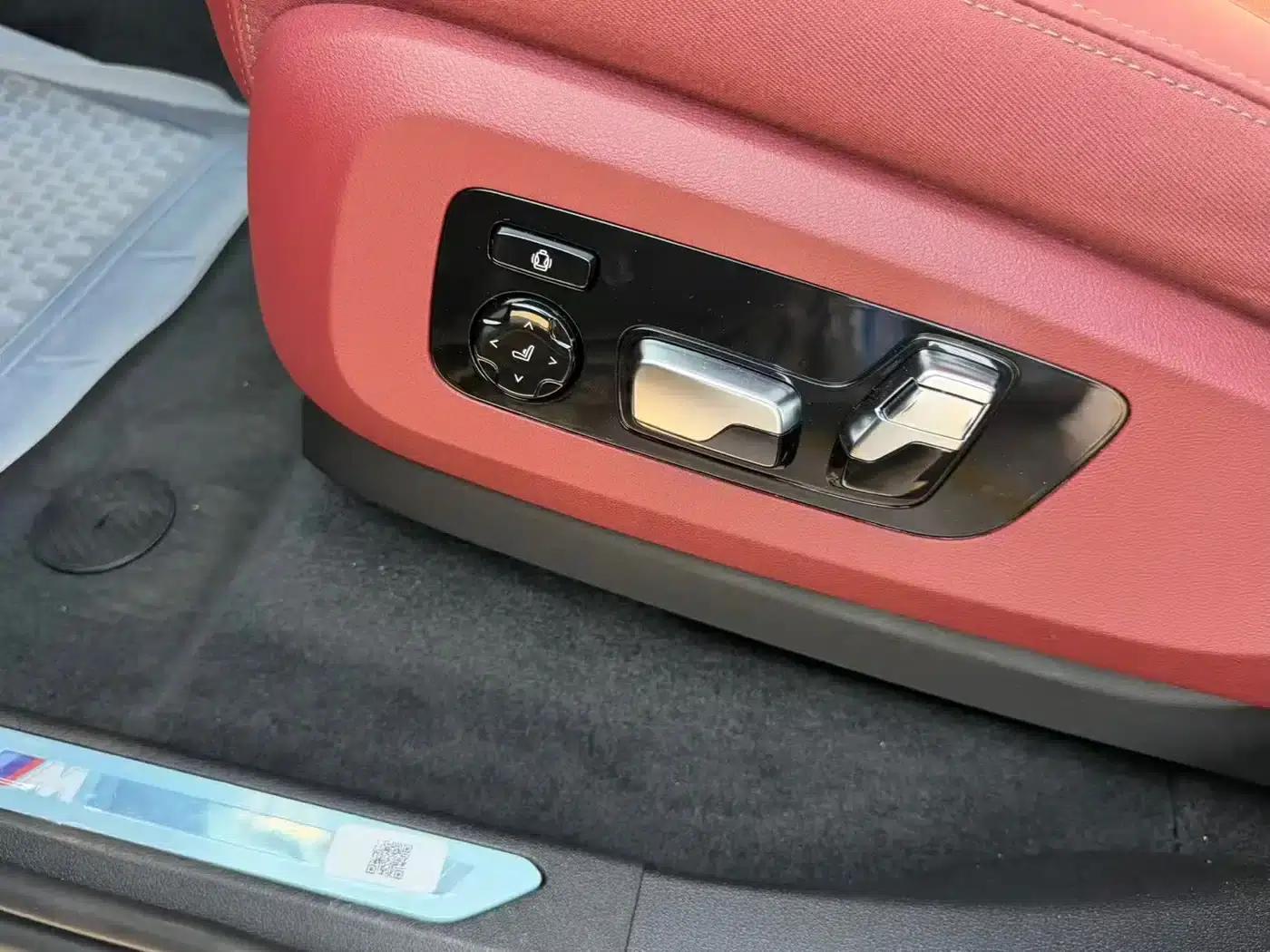 BMW X5 2026 Facelift xDrive 30Li M Sport Shadow Edition — миниатюра 21