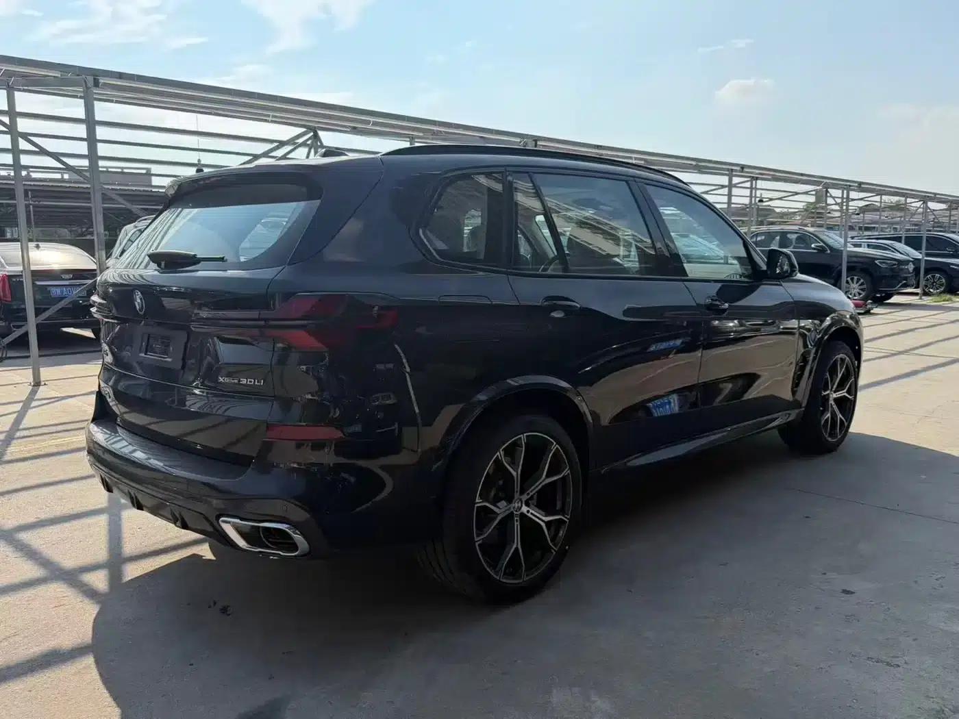 BMW X5 2026 Facelift xDrive 30Li M Sport Shadow Edition — миниатюра 9