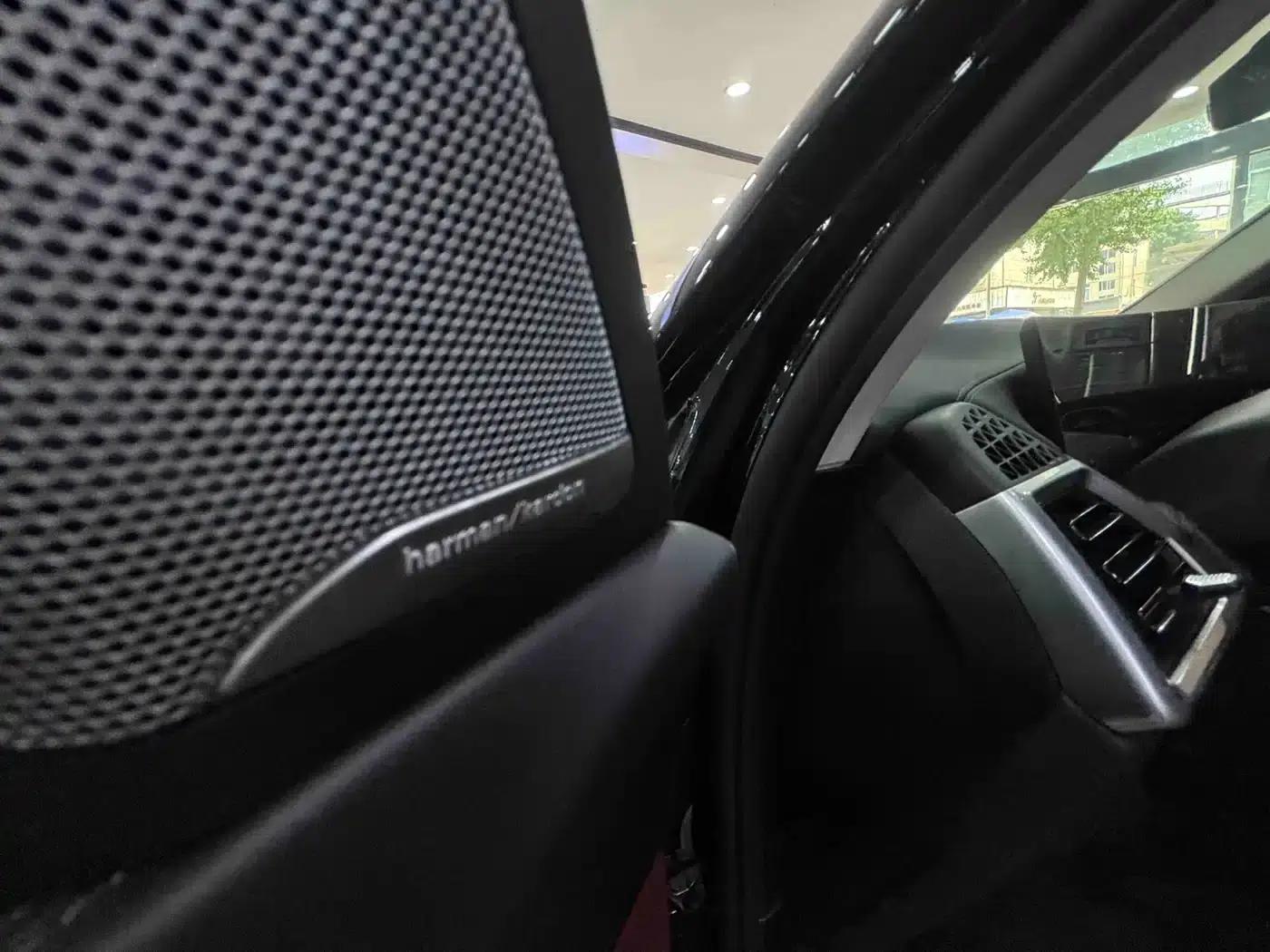 BMW X5 2023 xDrive 30Li M Sport Shadow Edition — миниатюра 4