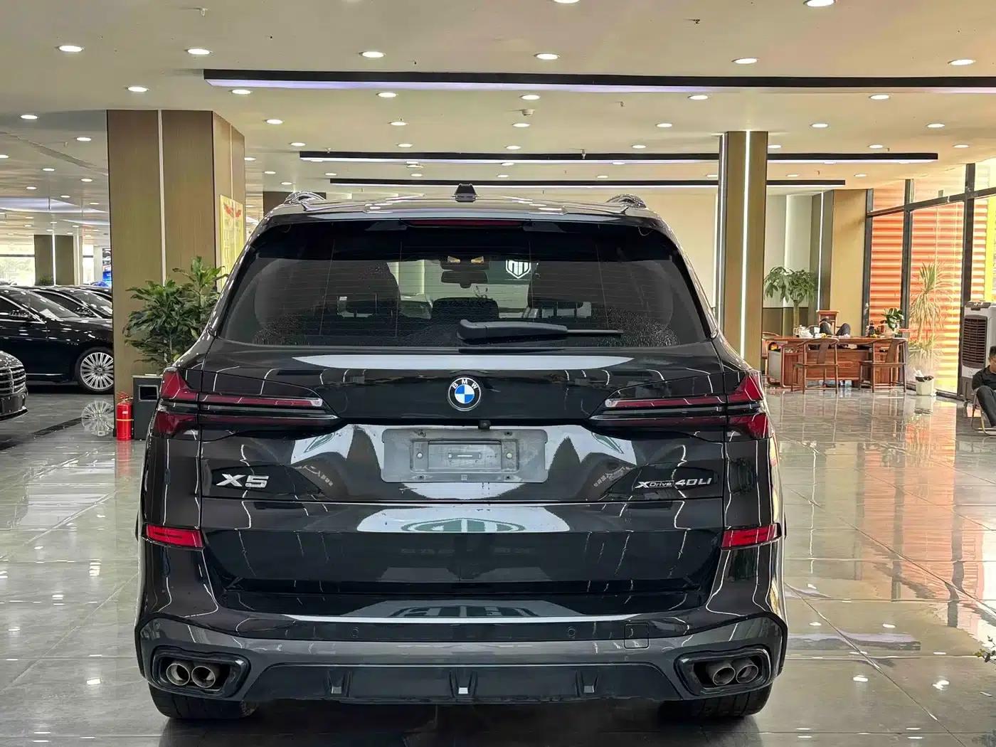 BMW X5 2023 xDrive 30Li M Sport Shadow Edition — миниатюра 10
