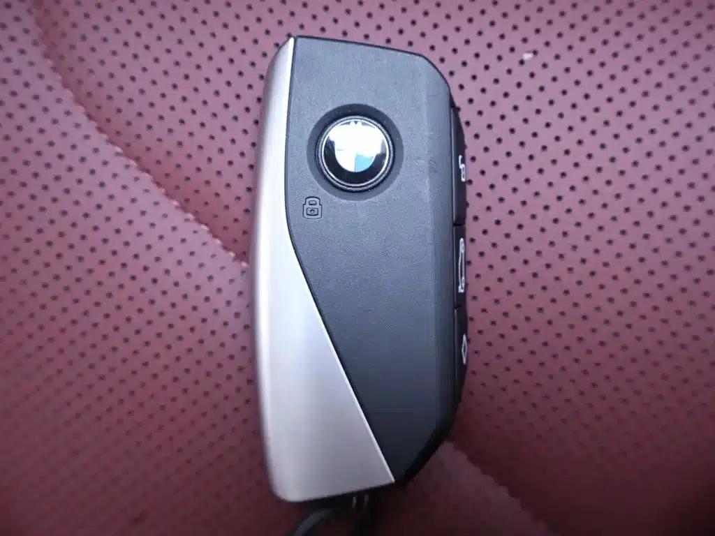 BMW X5 2023 xDrive 30Li M Sport Shadow Edition — миниатюра 26