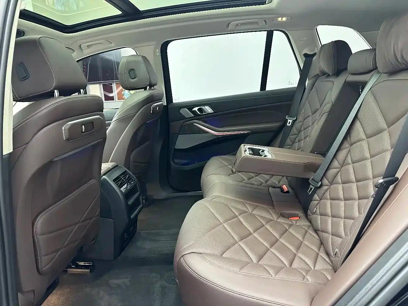 BMW X5 2025 xDrive 30Li M Sport Shadow Edition — миниатюра 11