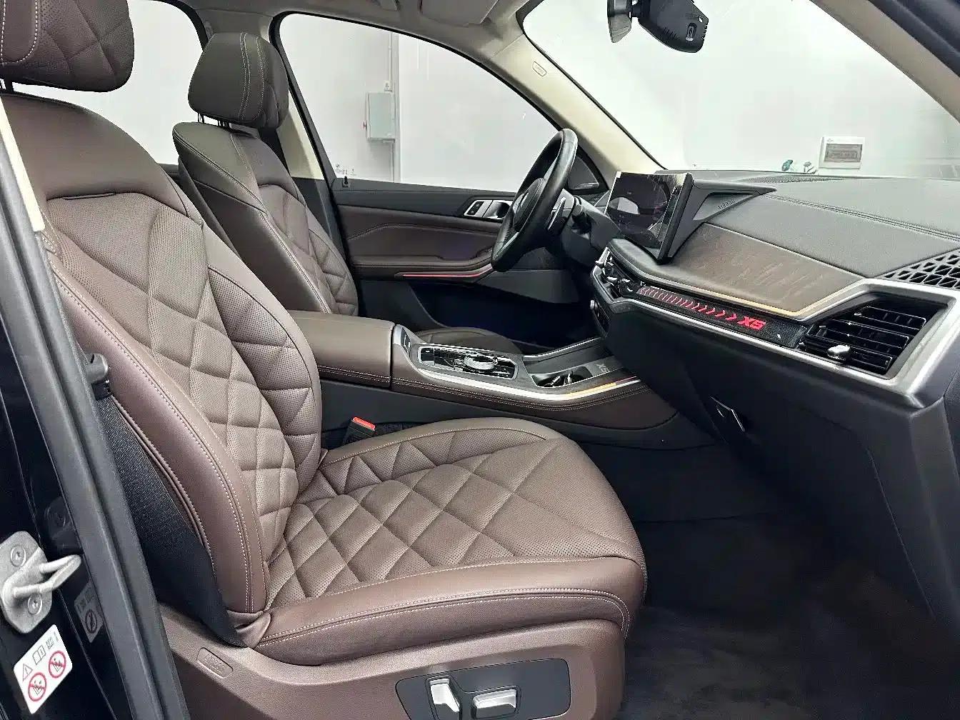 BMW X5 2025 xDrive 30Li M Sport Shadow Edition — миниатюра 13