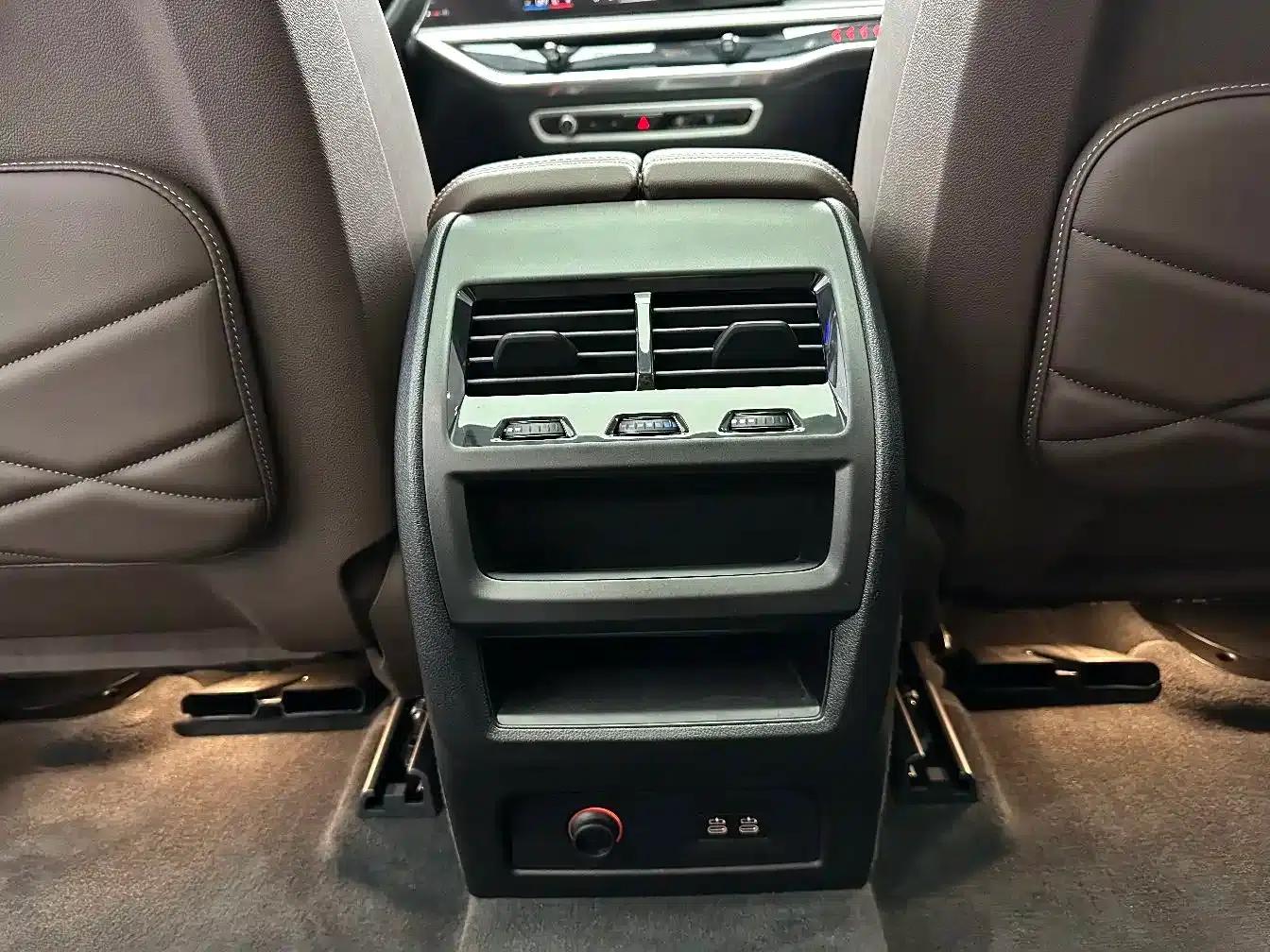 BMW X5 2025 xDrive 30Li M Sport Shadow Edition — миниатюра 18