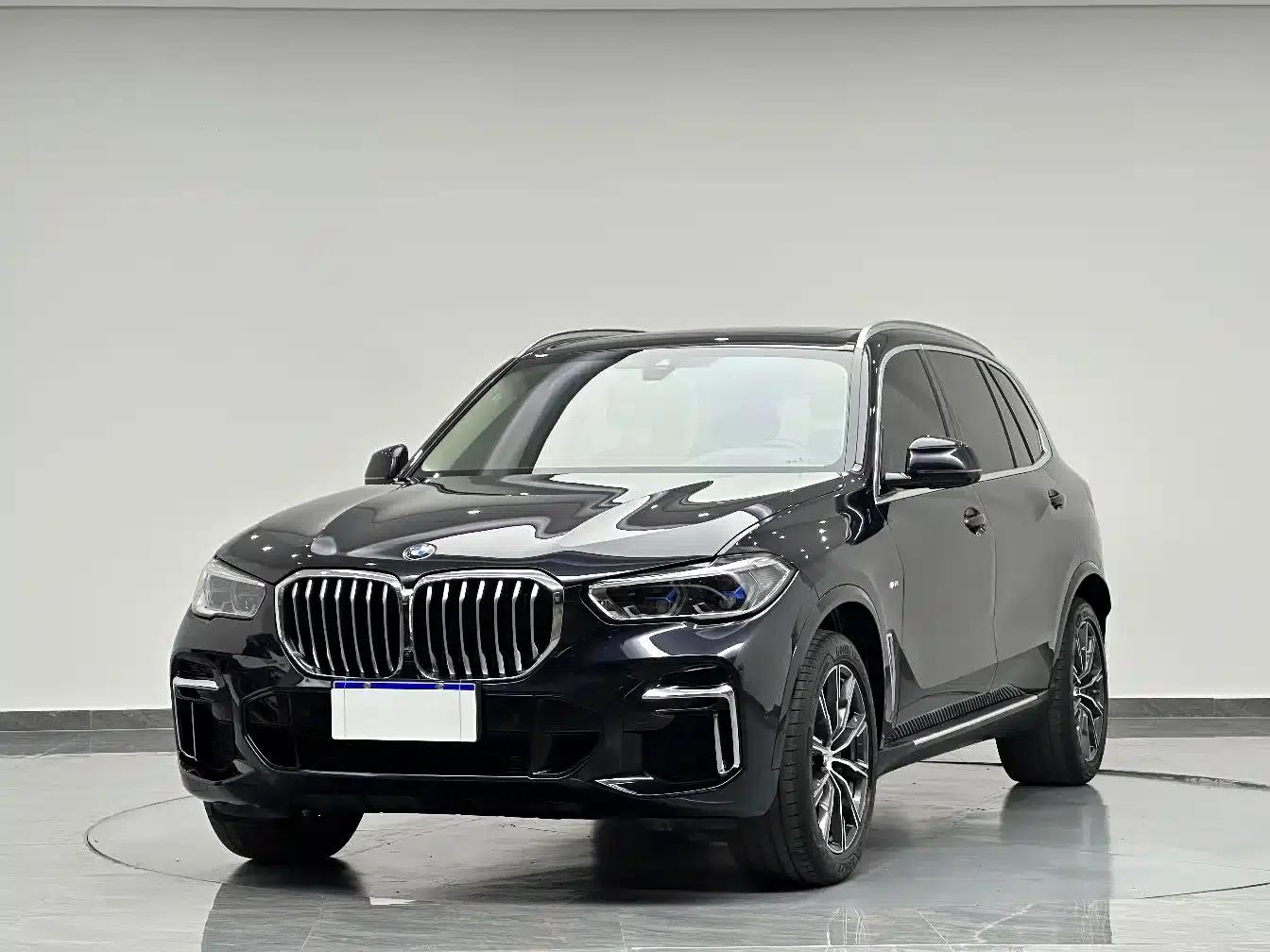 BMW X5 2022 xDrive 30Li Luxury M Sport Package — миниатюра 1