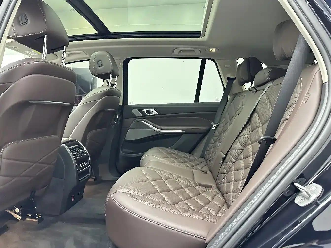 BMW X5 2022 xDrive 30Li Luxury M Sport Package — миниатюра 11