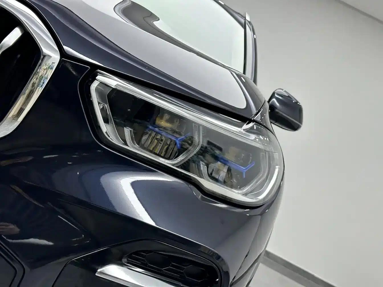 BMW X5 2022 xDrive 30Li Luxury M Sport Package — миниатюра 22