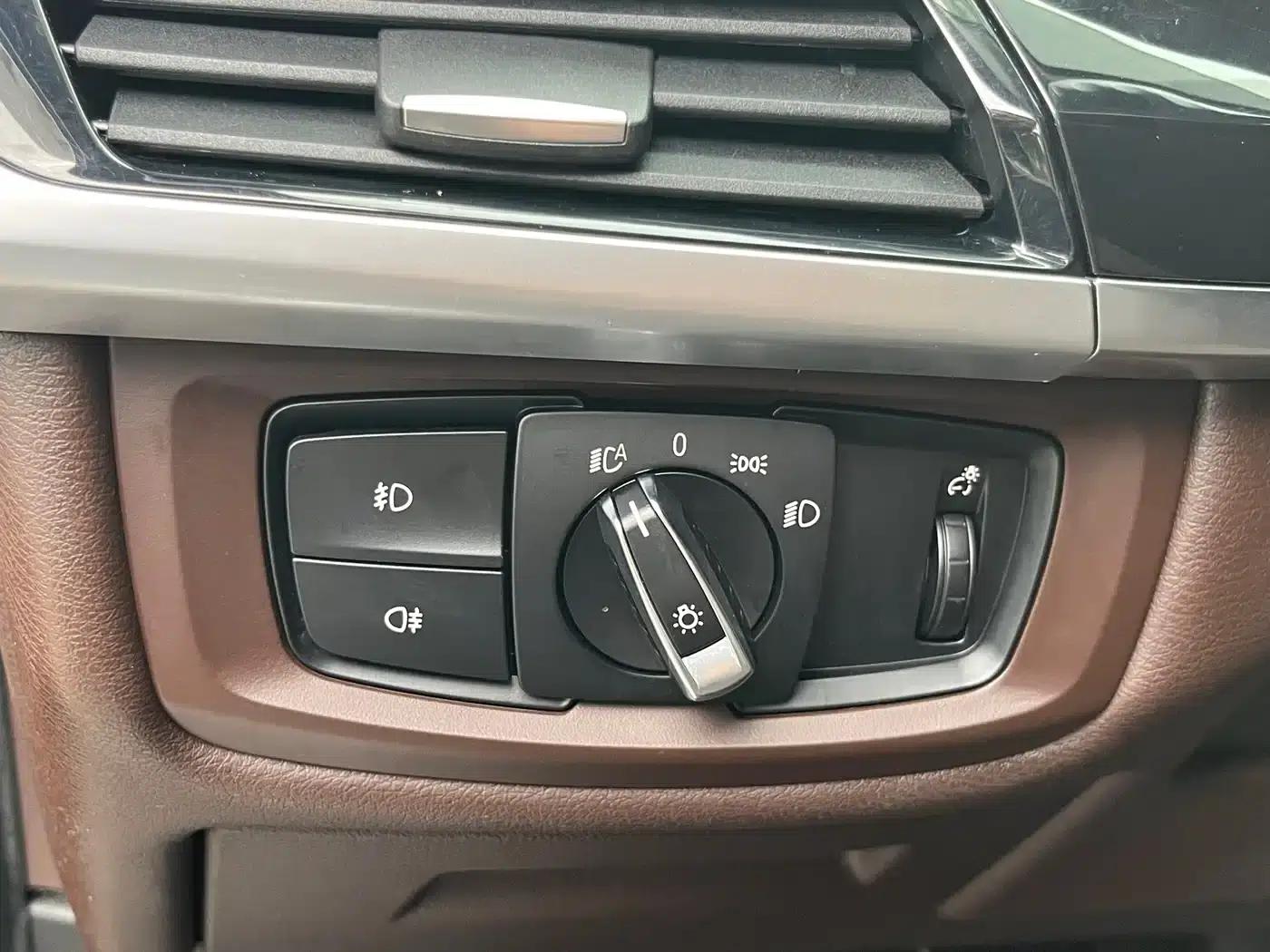 2014 BMW X5 xDrive35i Leading Edition (Imported) — миниатюра 20