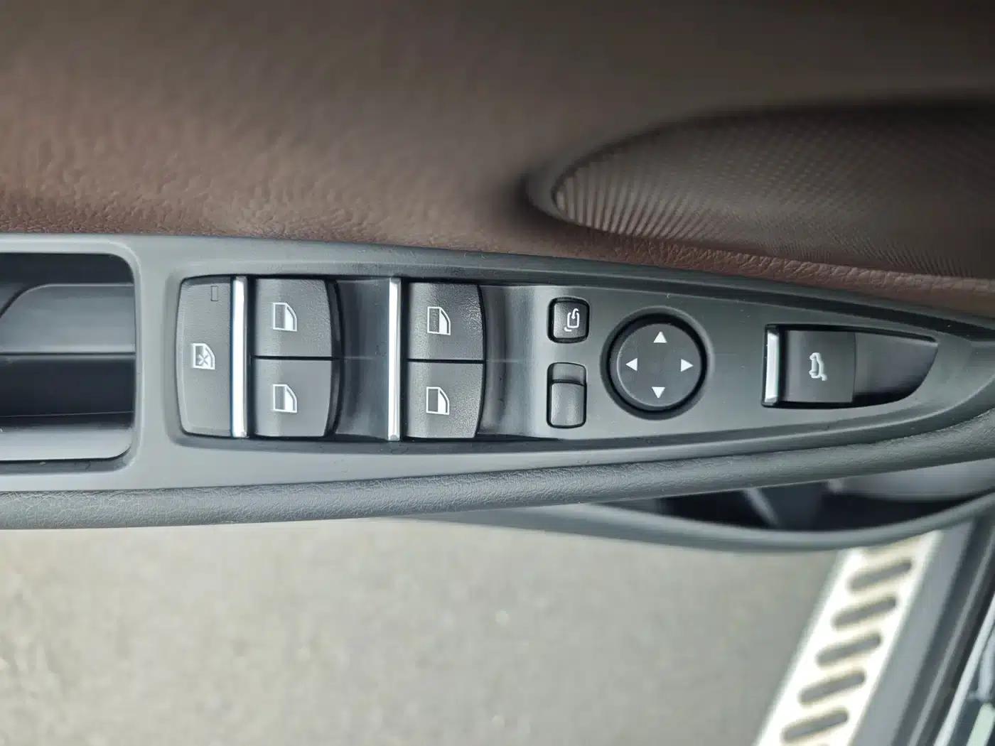 BMW X5 (Imported) 2018 xDrive28i — миниатюра 16