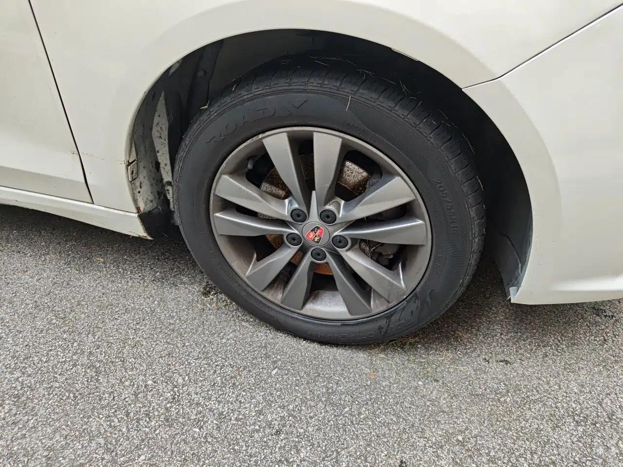 Roewe 360 2015 20T TST Deluxe Edition — миниатюра 8