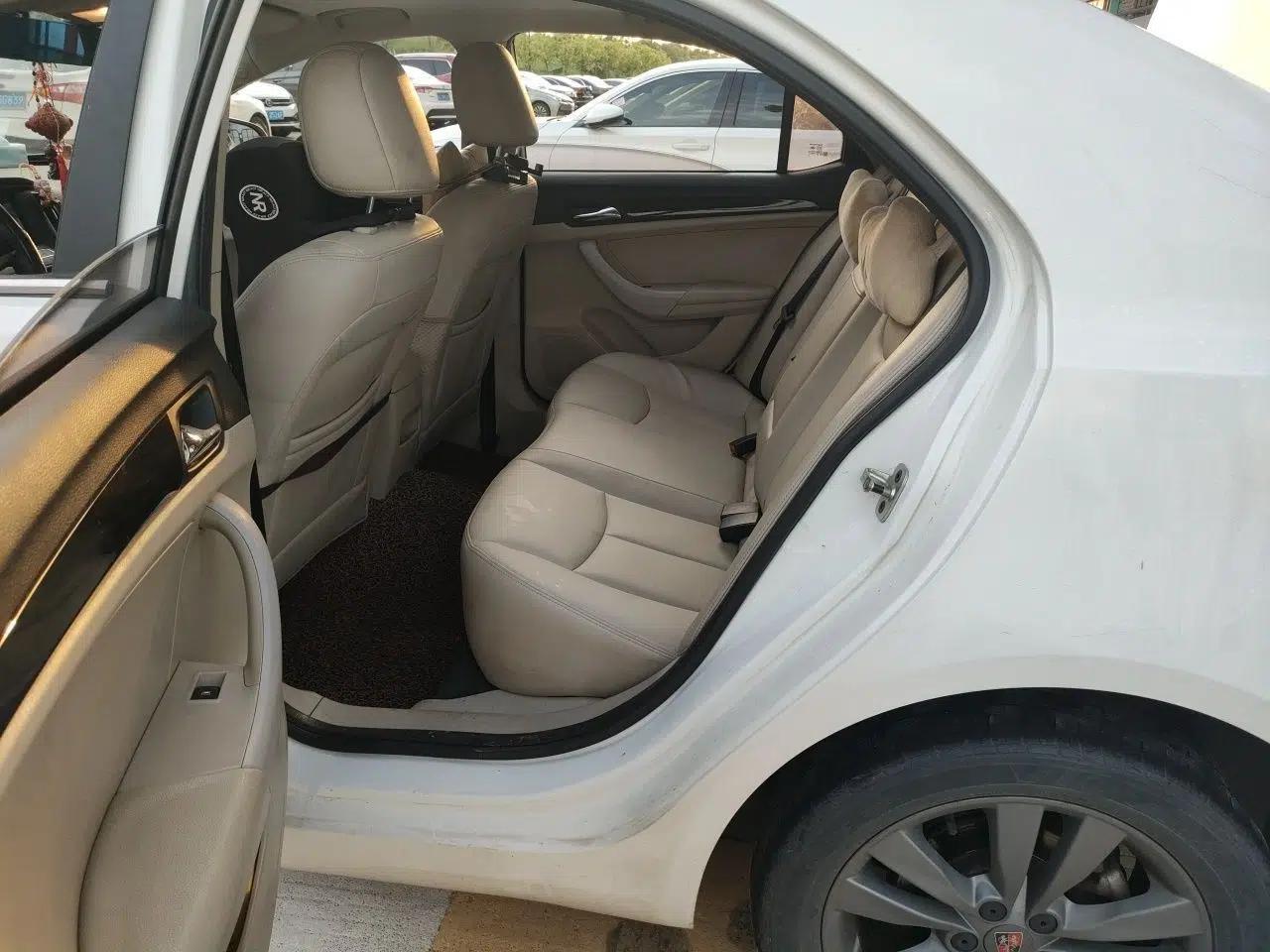 Roewe 360 2015 20T TST Deluxe Edition — миниатюра 17