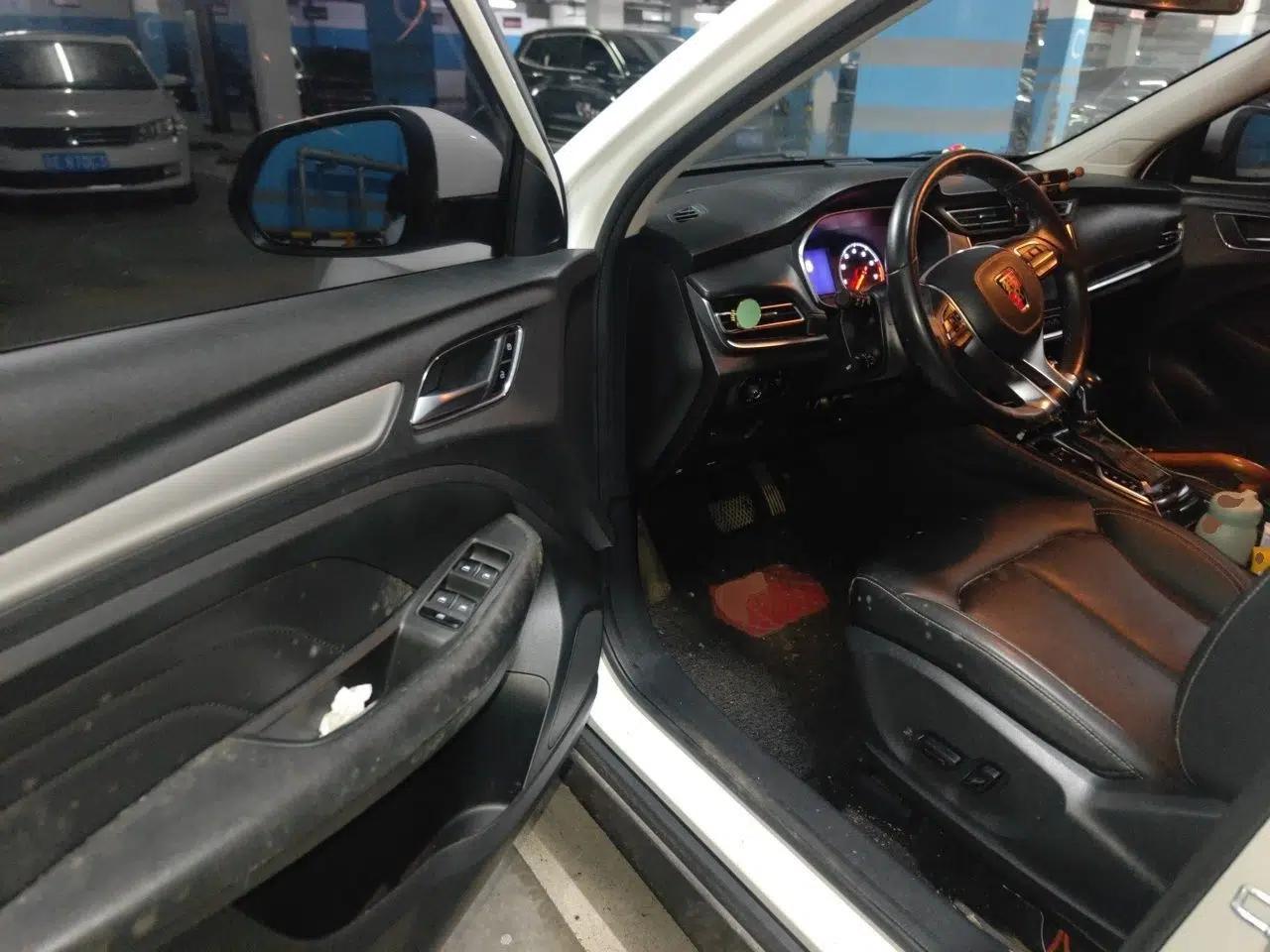 Roewe RX3 2018 1.6L CVT Internet Smart Edition — миниатюра 16