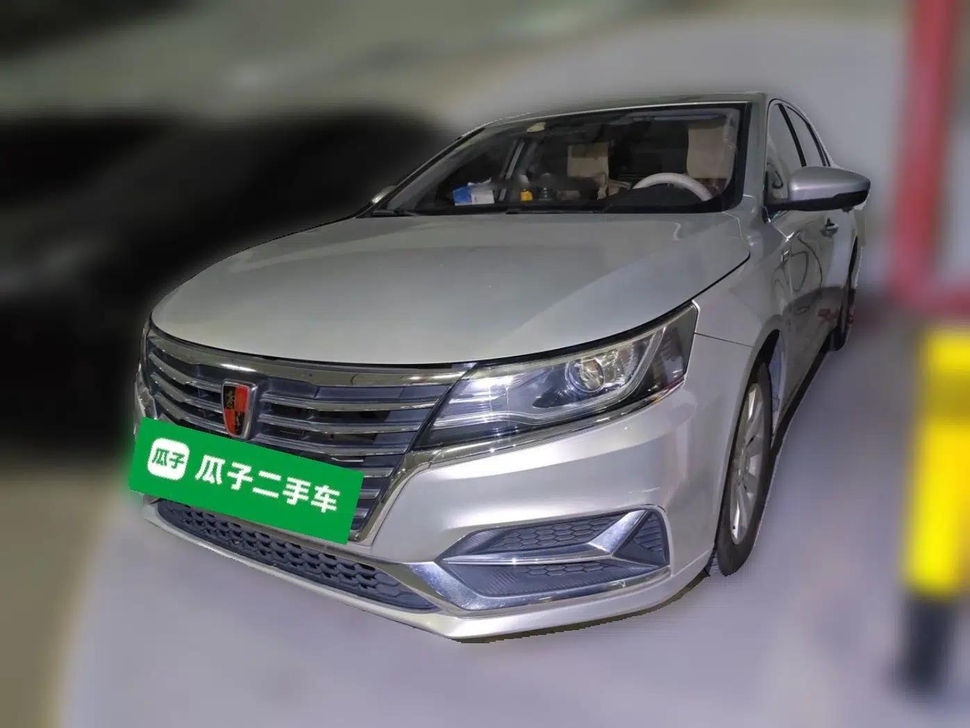 Roewe i6 New Energy 2017 45T Hybrid Connect & Smart Enjoyment Edition — миниатюра 1