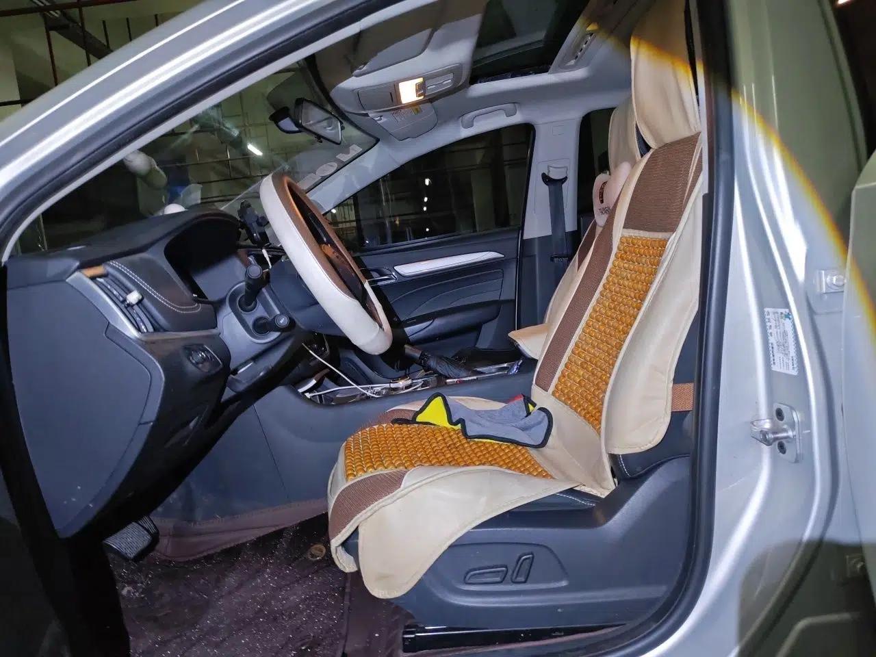 Roewe i6 New Energy 2017 45T Hybrid Connect & Smart Enjoyment Edition — миниатюра 15