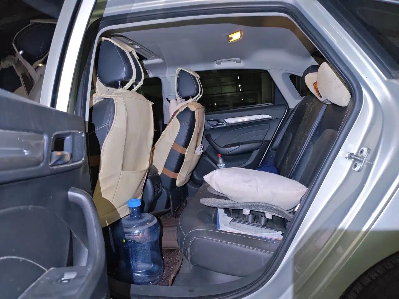 Roewe i6 New Energy 2017 45T Hybrid Connect & Smart Enjoyment Edition — миниатюра 17