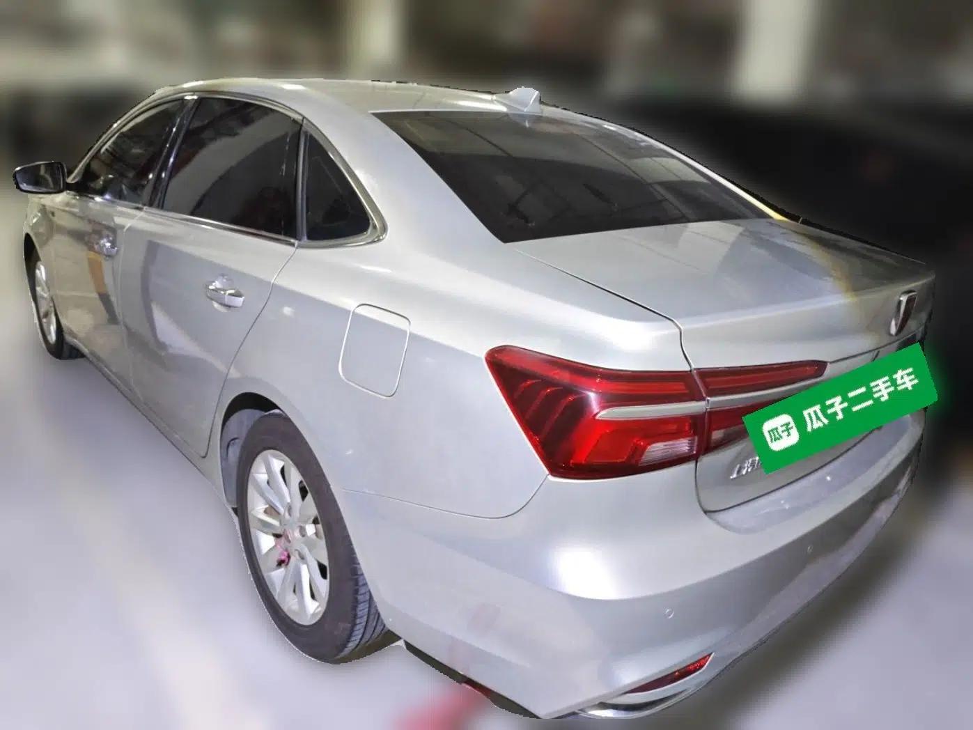 Roewe i6 New Energy 2017 45T Hybrid Connect & Smart Enjoyment Edition — миниатюра 4