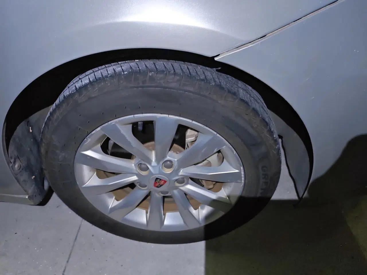 Roewe i6 New Energy 2017 45T Hybrid Connect & Smart Enjoyment Edition — миниатюра 8