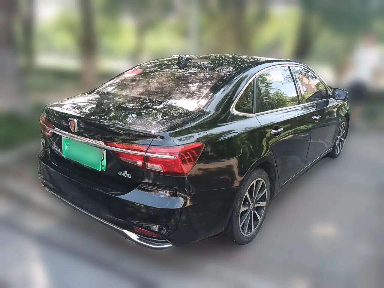 Roewe i6 New Energy 2017 45T Hybrid Connective Smart Luxury Edition — миниатюра 6