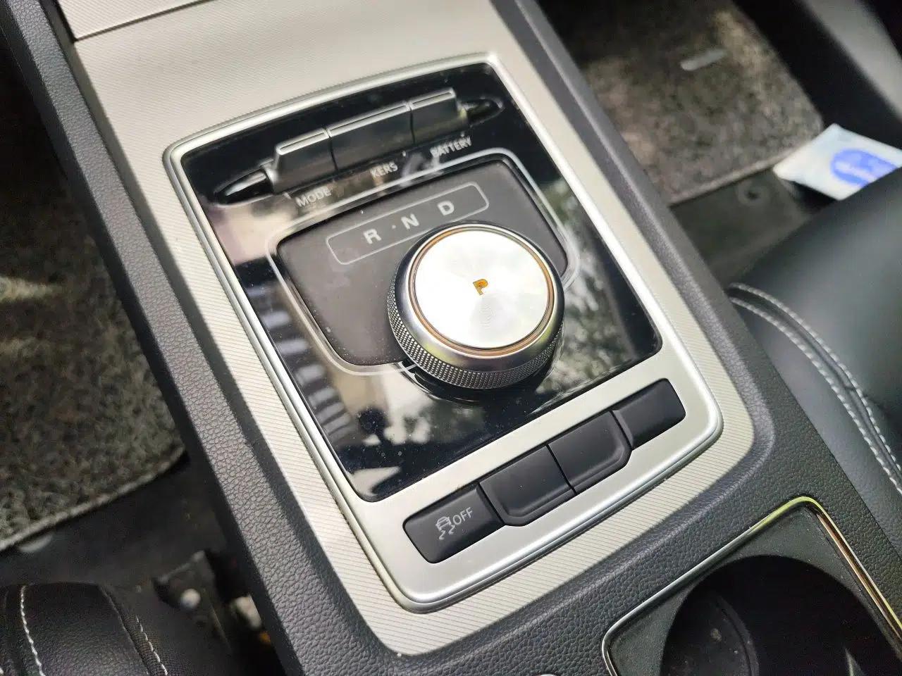 Roewe i6 New Energy 2017 45T Hybrid Connect & Smart Enjoyment Edition — миниатюра 14