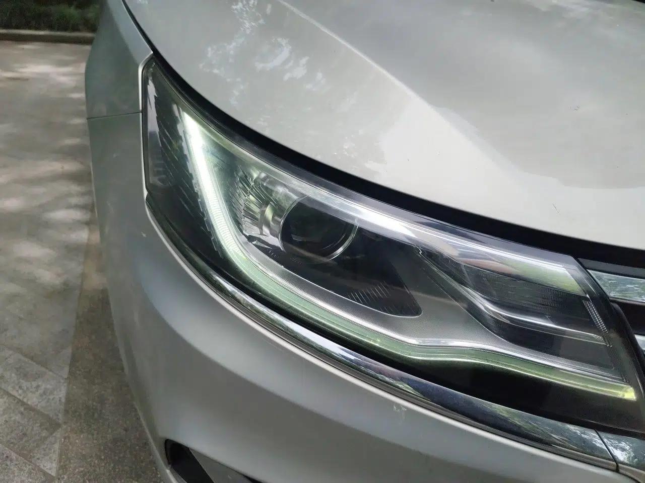 Roewe i6 New Energy 2017 45T Hybrid Connect & Smart Enjoyment Edition — миниатюра 7
