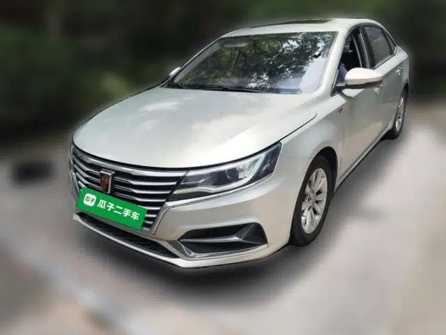 Roewe i6 New Energy 2017 45T Hybrid Connect & Smart Enjoyment Edition
