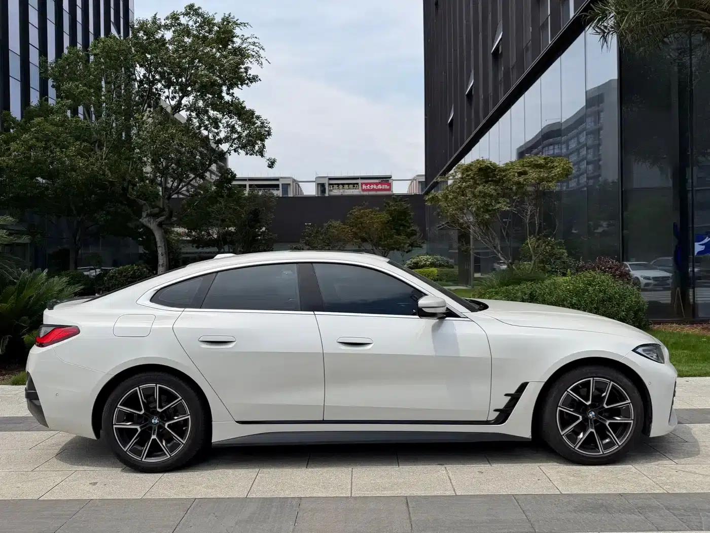 2022 BMW 4 Series 425i Gran Coupe M Sport Package — миниатюра 3