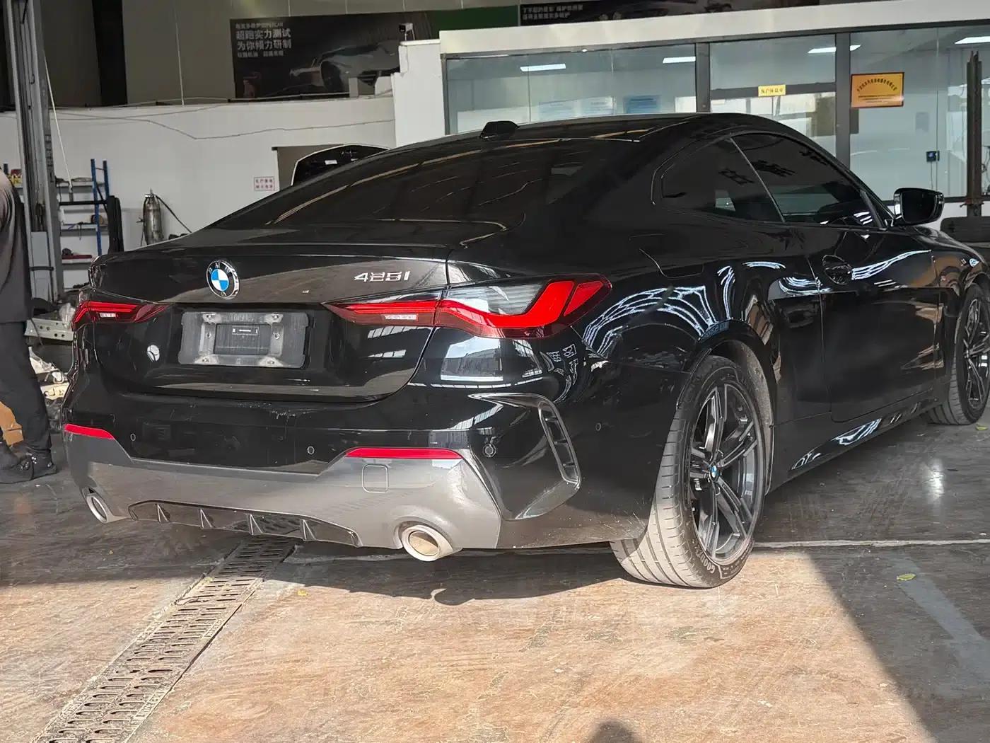 2023 BMW 4 Series 425i M Sport Package — миниатюра 10