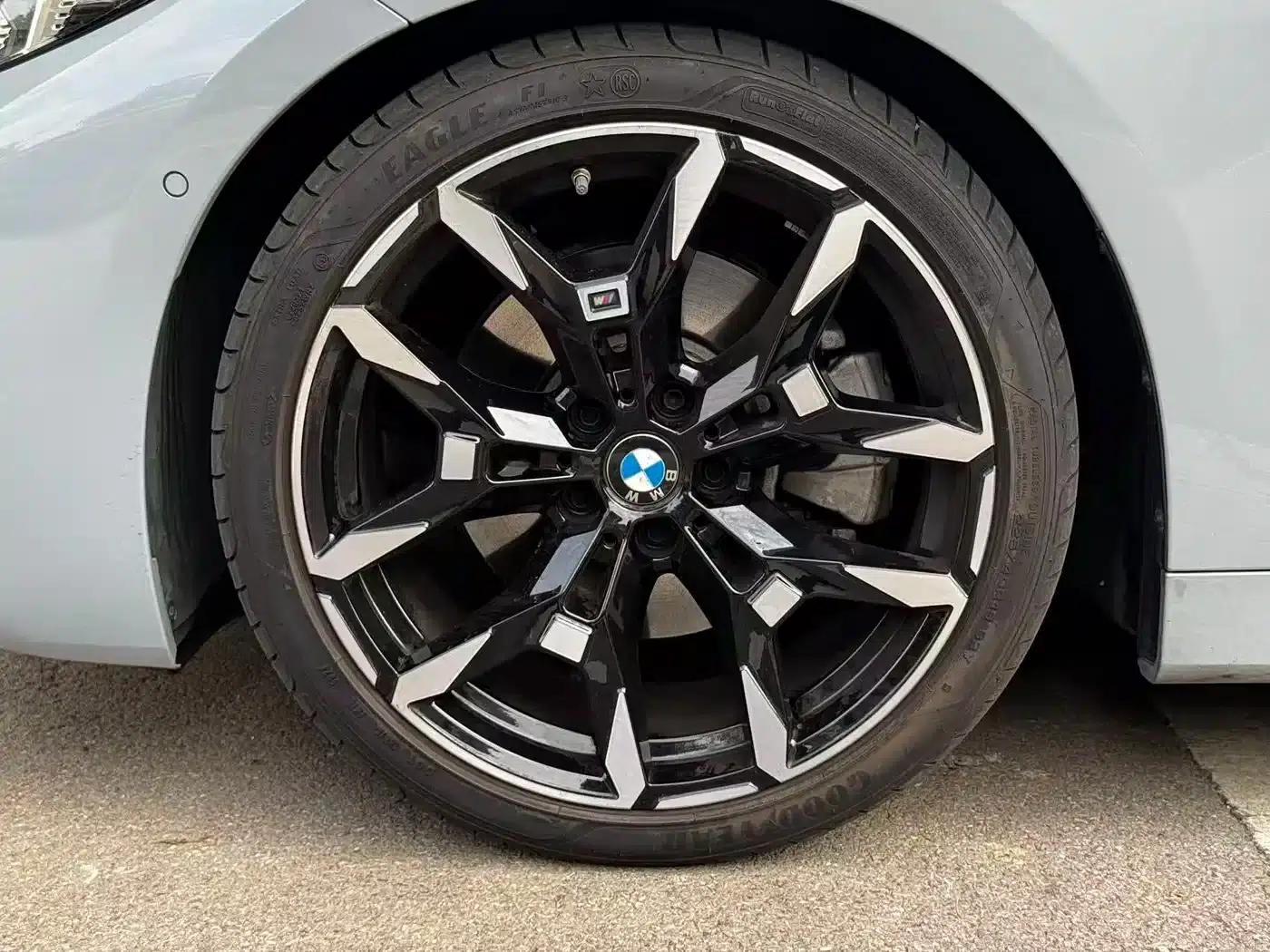 2024 BMW 4 Series 430i M Sport Shadow Edition — миниатюра 12