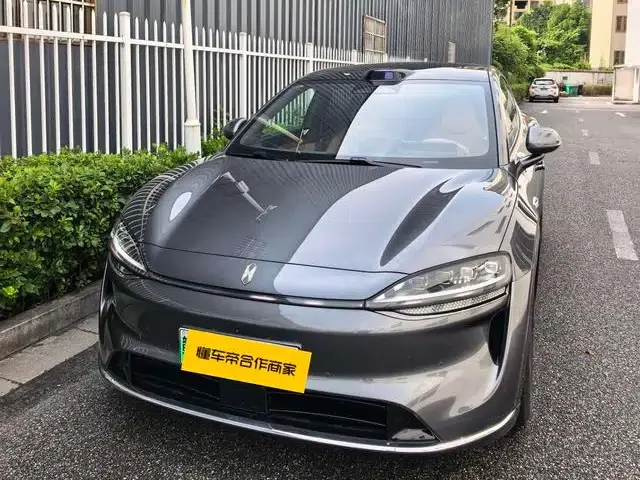 Zhijie R7 2026 Model with Extended Range Ultra (192-line LiDAR)