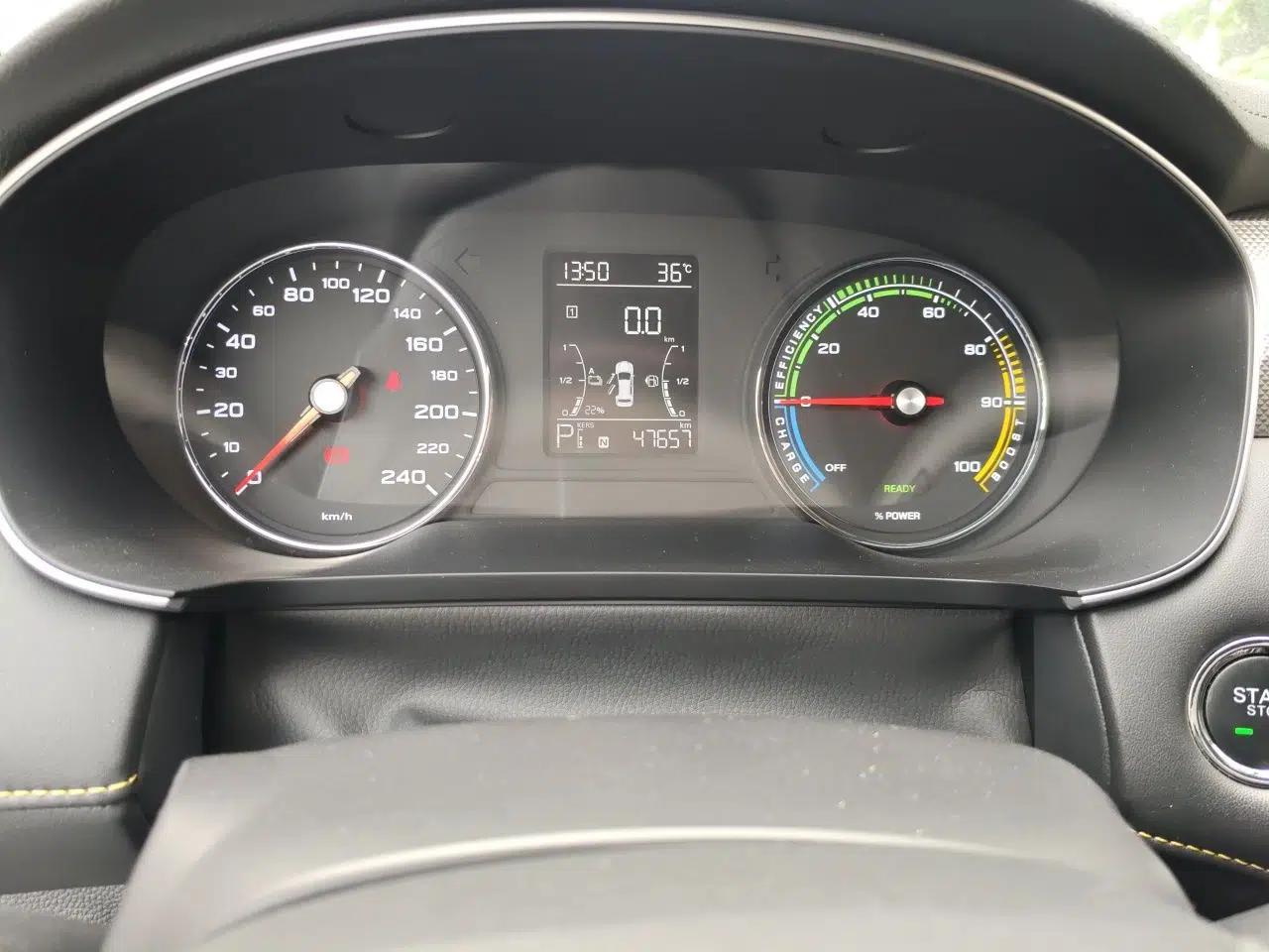Roewe i6 MAX New Energy 2020 1.5T PHEV Sporty Cool Edition — миниатюра 11
