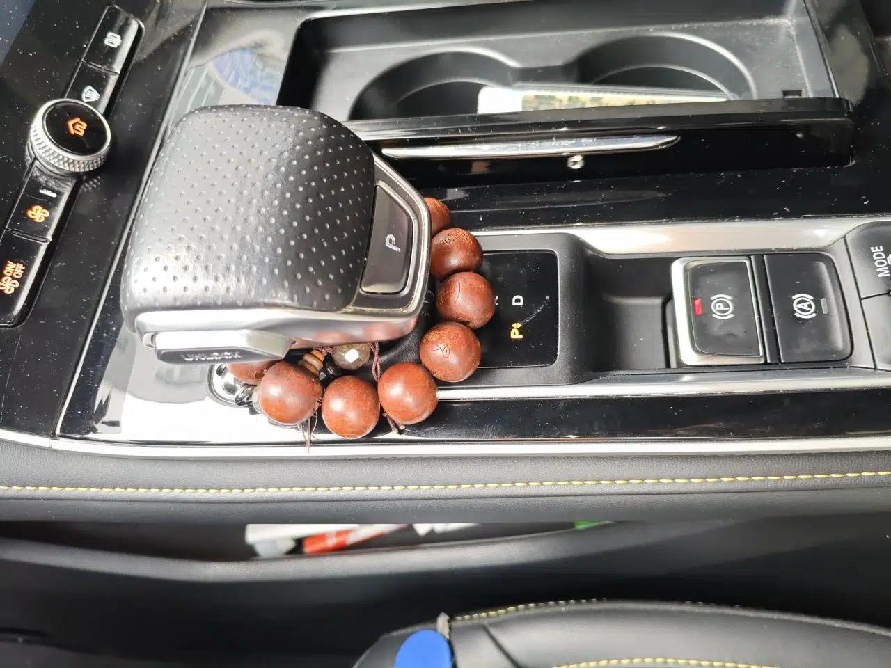 Roewe i6 MAX New Energy 2020 1.5T PHEV Sporty Cool Edition — миниатюра 14