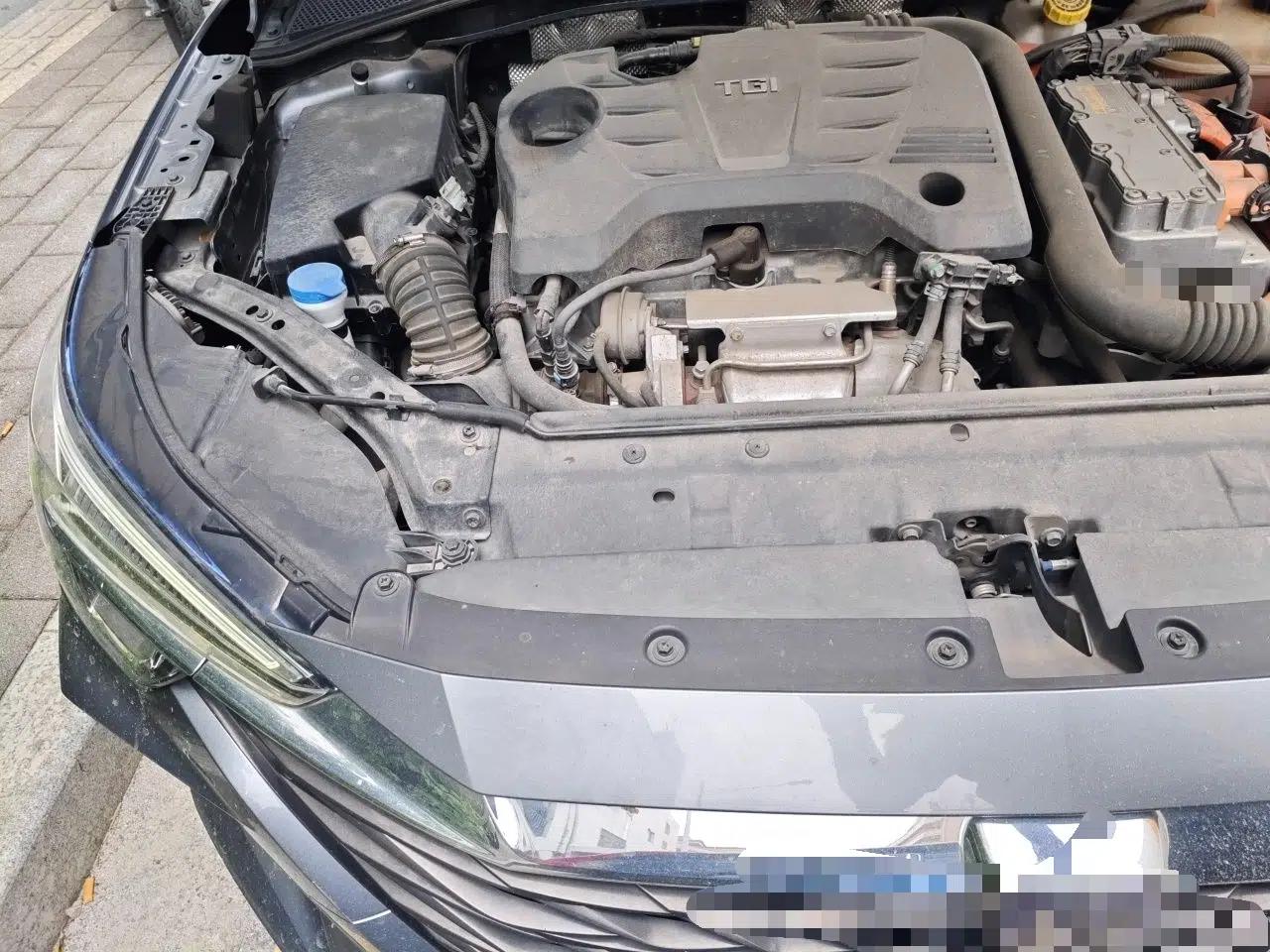 Roewe i6 MAX New Energy 2020 1.5T PHEV Sporty Cool Edition — миниатюра 7